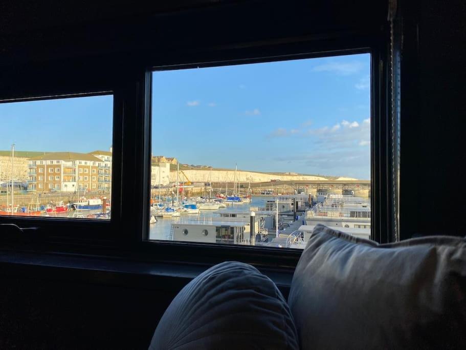 Seascape - Floating Home At Brighton Marina With Free Parking Buitenkant foto