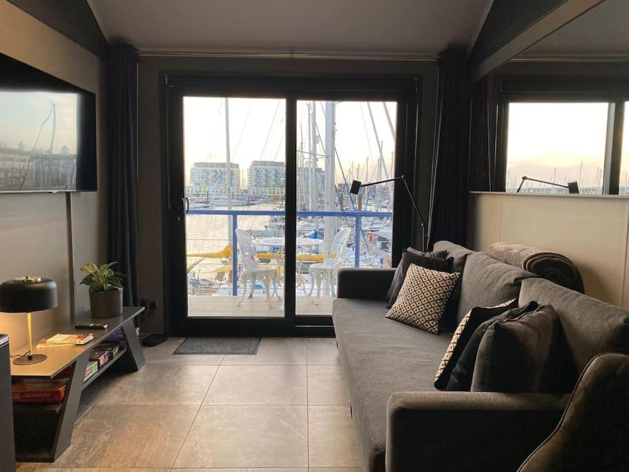 Seascape - Floating Home At Brighton Marina With Free Parking Buitenkant foto