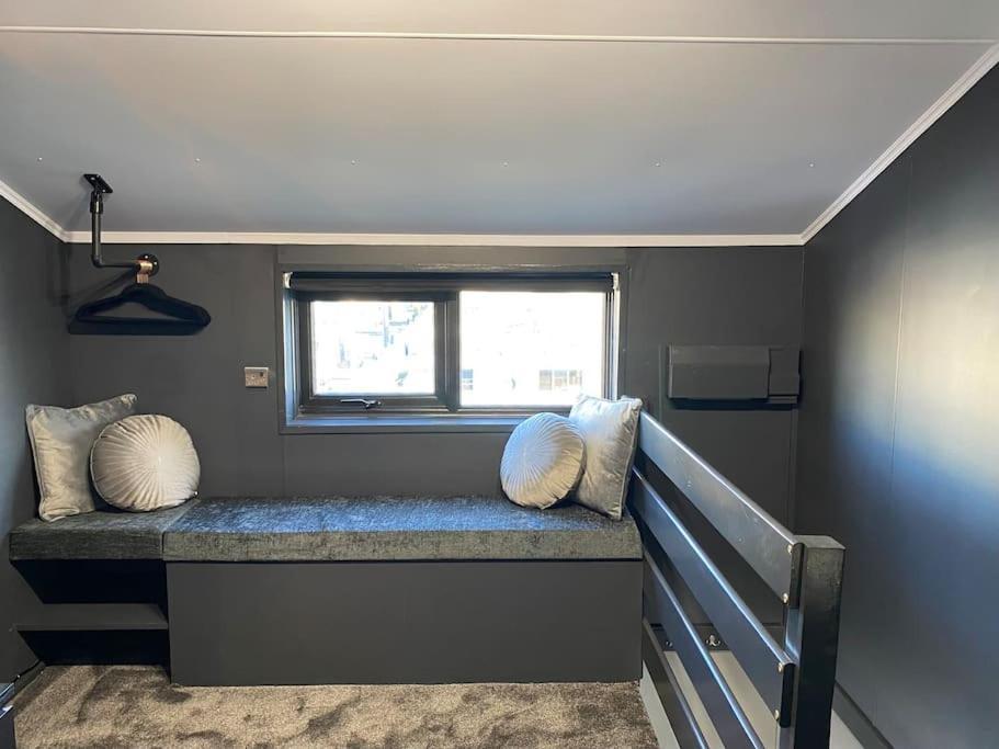 Seascape - Floating Home At Brighton Marina With Free Parking Buitenkant foto