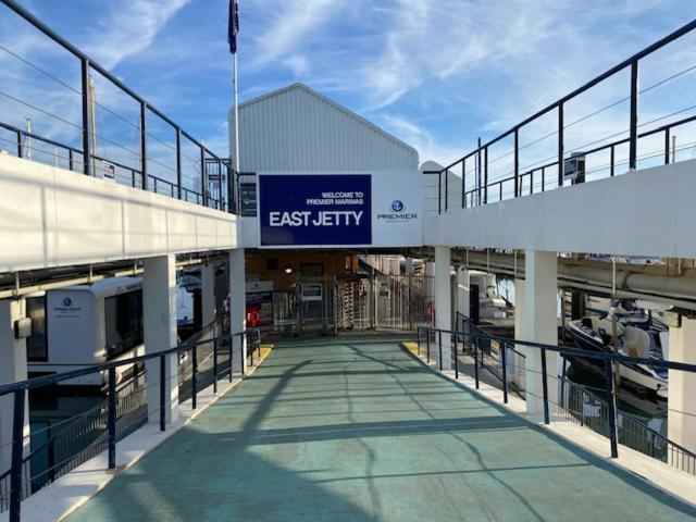 Seascape - Floating Home At Brighton Marina With Free Parking Buitenkant foto